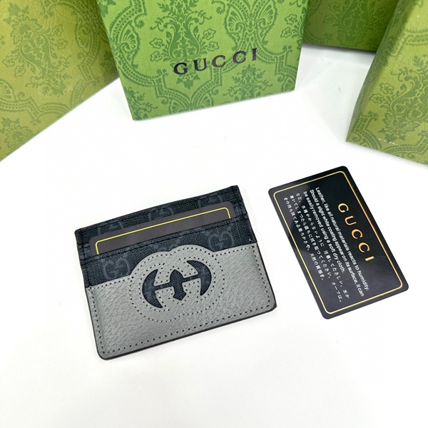 グッチ財布コピー着用イメージ